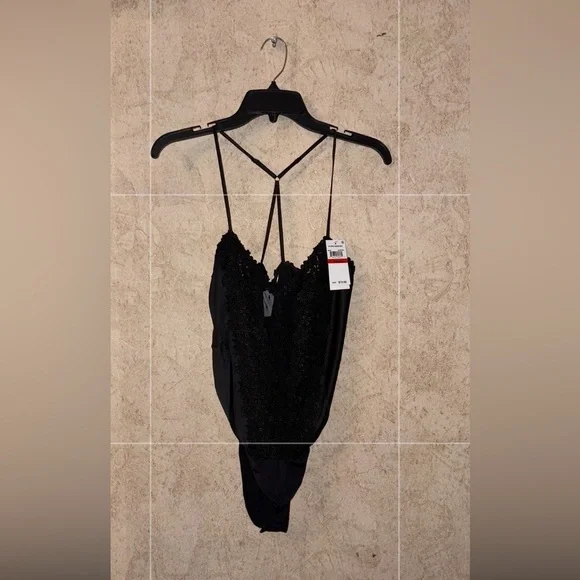 FLORA NIKROOZ Sheer Lace Satin Teddy(Bust 31 -32
Waist 23-24 Hip 33 - 34) - Picture 2 of 5